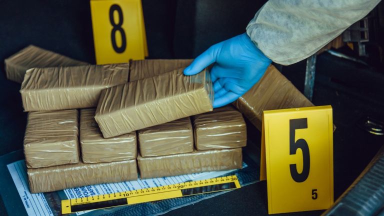 Близо един тон кокаин, предназначен за европейския пазар, беше задържан
