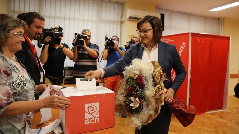 Корнелия Нинова печели първия пряк избор за председател на БСП