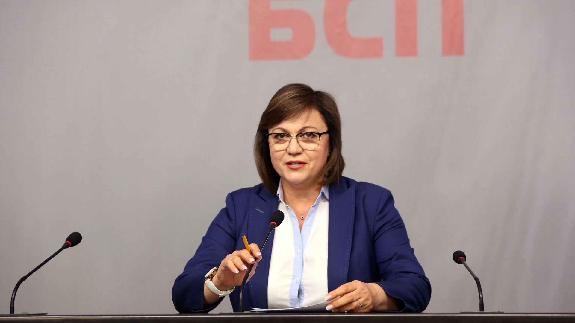 Нинова: За нас най-важно е да гледаме напред след края на Борисов, само БСП има реални решения