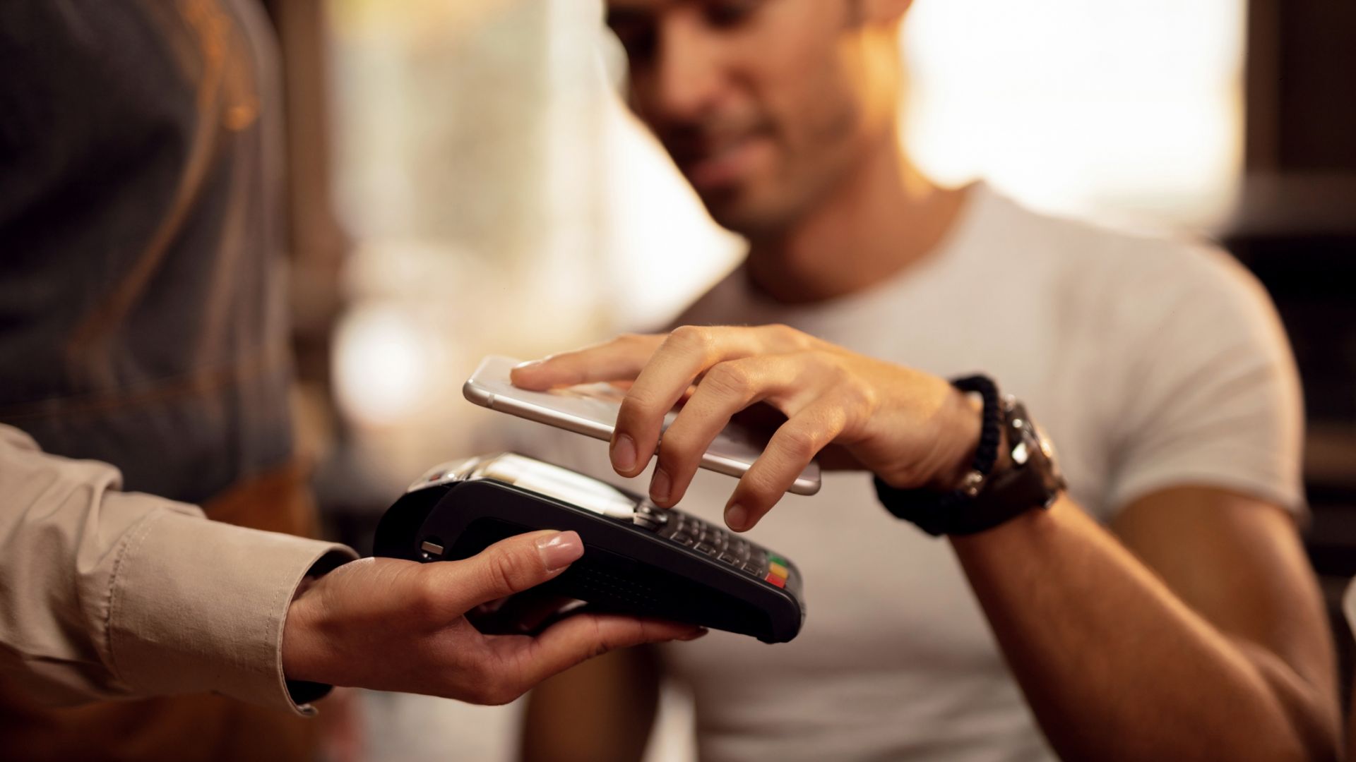Може изцяло да замените банковата си карта при безконтактните пащания