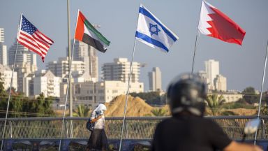 Обединените арабки емирства и Бахрейн провеждат първите си съвместни военноморски