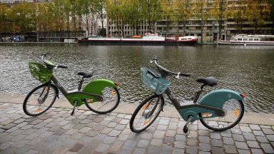 Париж запазва велоалеите от времето на карантината