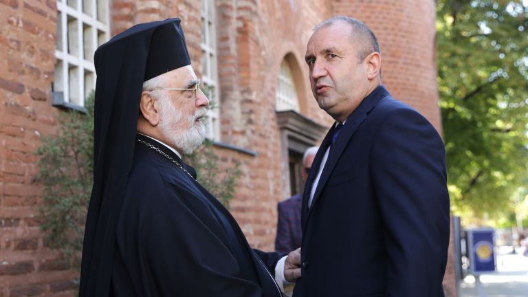 Президентът Румен Радев коментира двете най-горещи теми от последните часове