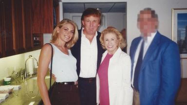 Президентът на САЩ Доналд Тръмп бе обвинен днес от бивша