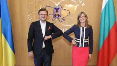 Министърът на външните работи Екатерина Захариева призова украинските власти за