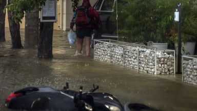 Консулът на България в Атина Любомир Георгиев съобщи че има