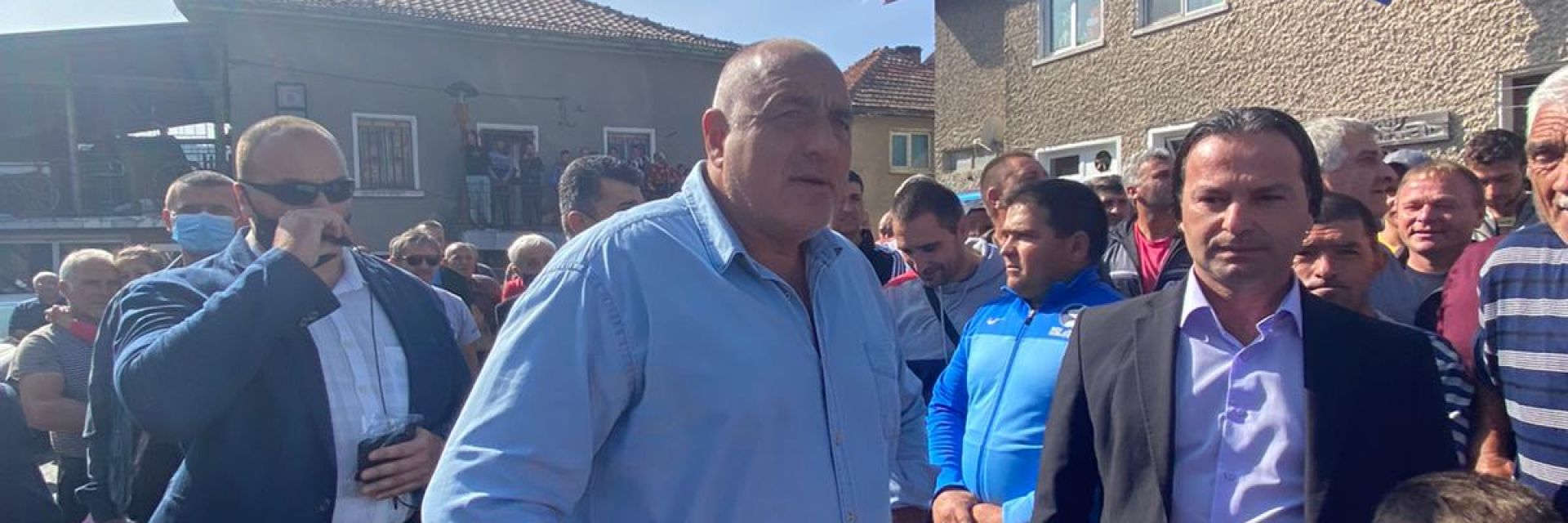 Премиерът от Родопите: Обмисляме бюджет до 100 млн. за ремонт на пътища (видео и снимки)