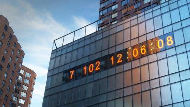 Огромен часовник в Ню Йорк отброява времето до климатичния апокалипсис