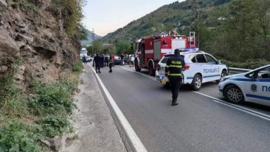 Тежка катастрофа с един загинал и трима ранени край Своге