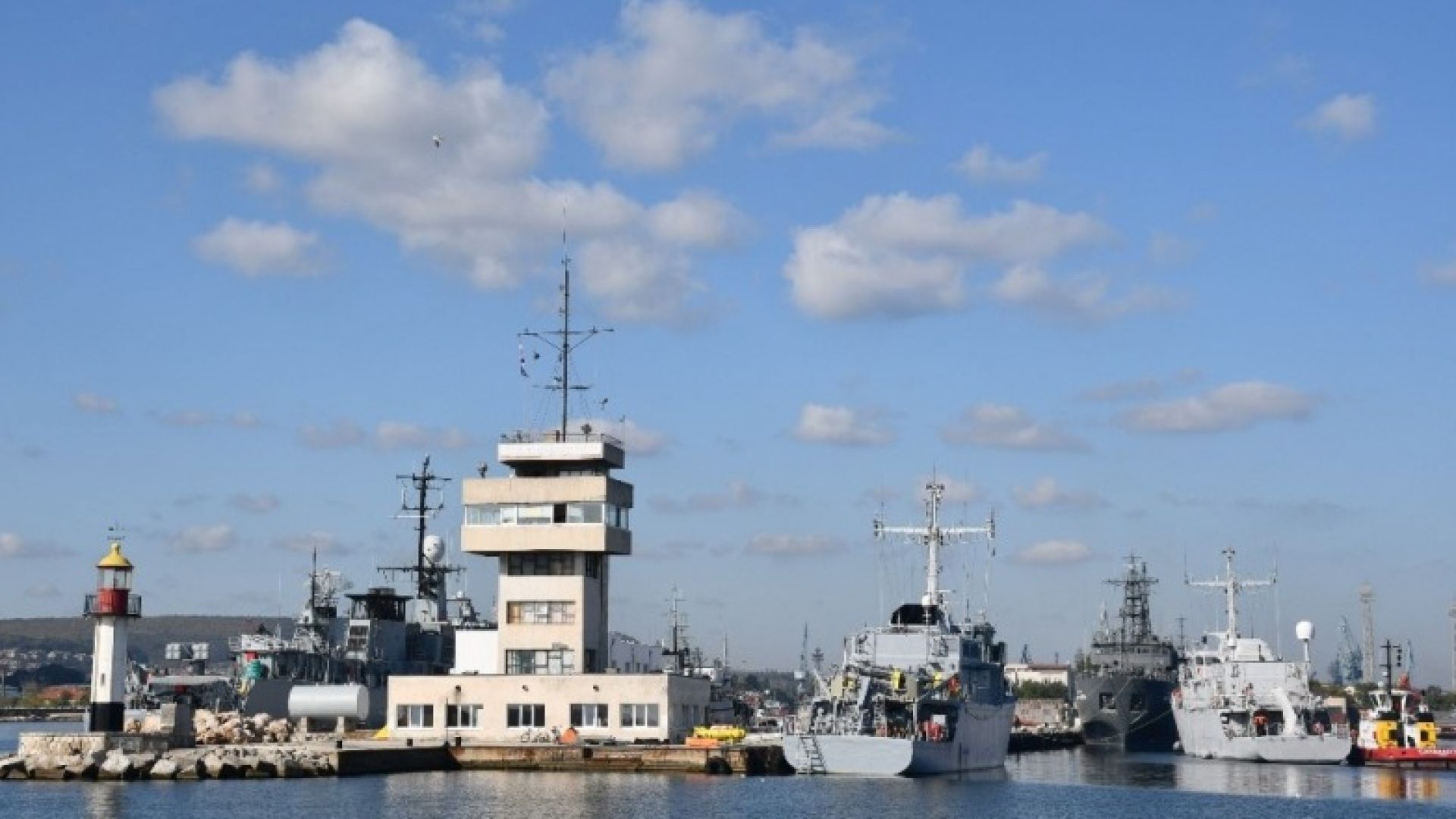 ВМС обявяват конкурс за вакантни длъжности за матроси