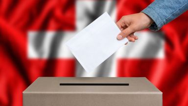 Швейцарците отхвърлят на днешния референдум с 61 на сто от