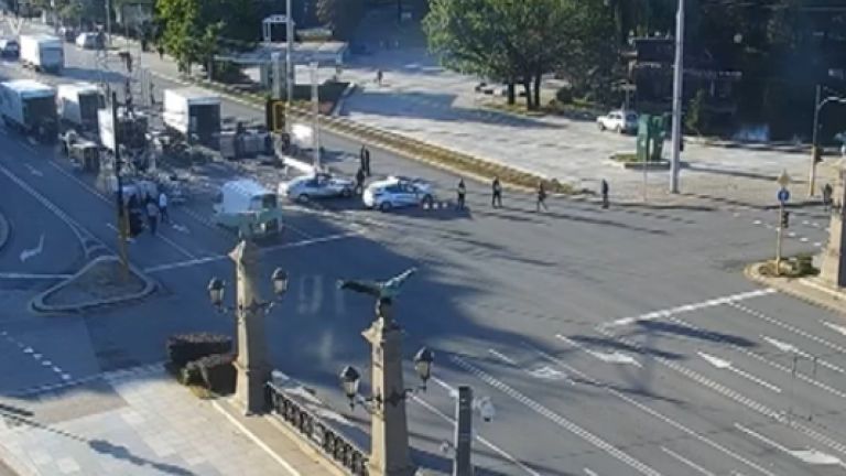 Ключовото кръстовище на Орлов мост в София, което в последните