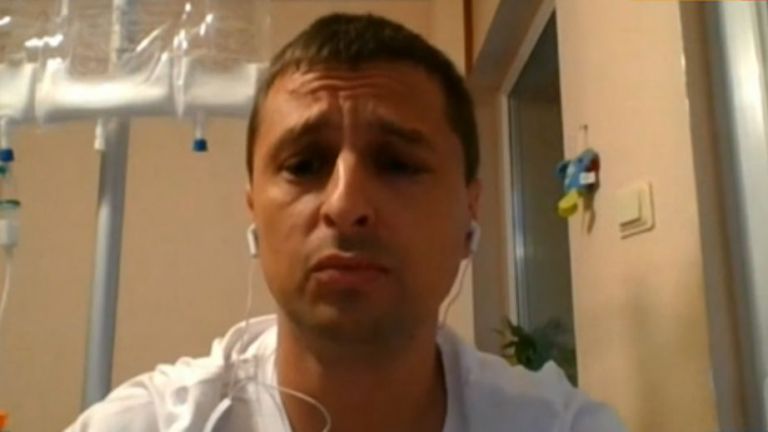След здравословен проблем и поредица от тежки операции млад мъж
