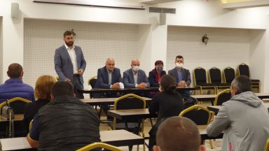 Единственият мотив на напусналите ГЕРБ през последните месеци са личните