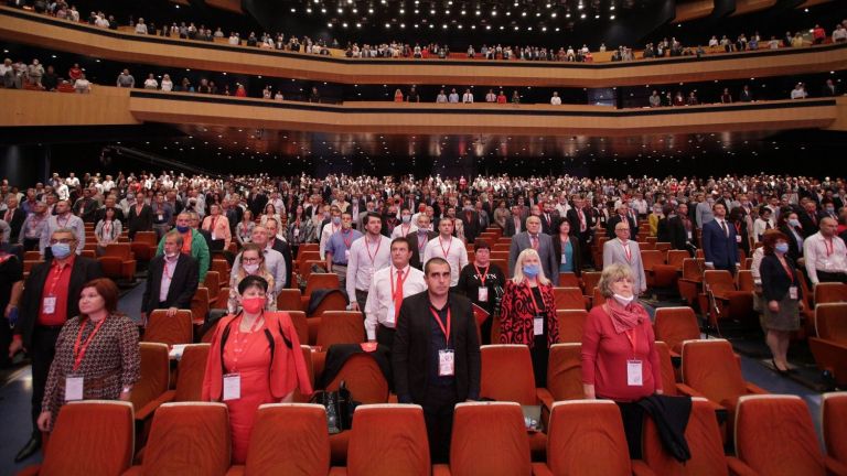 Михаил Миков определи случващото се в БСП като одесняване на