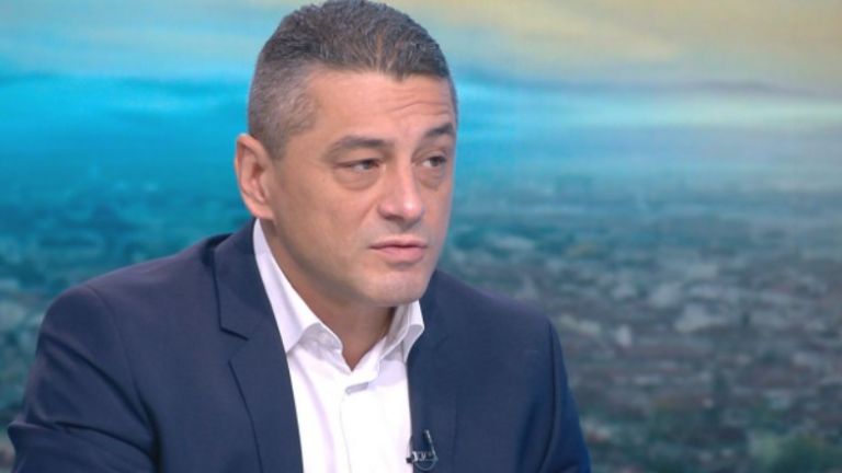 Пътища се пресичат и разделят, няма нищо фатално в решението,