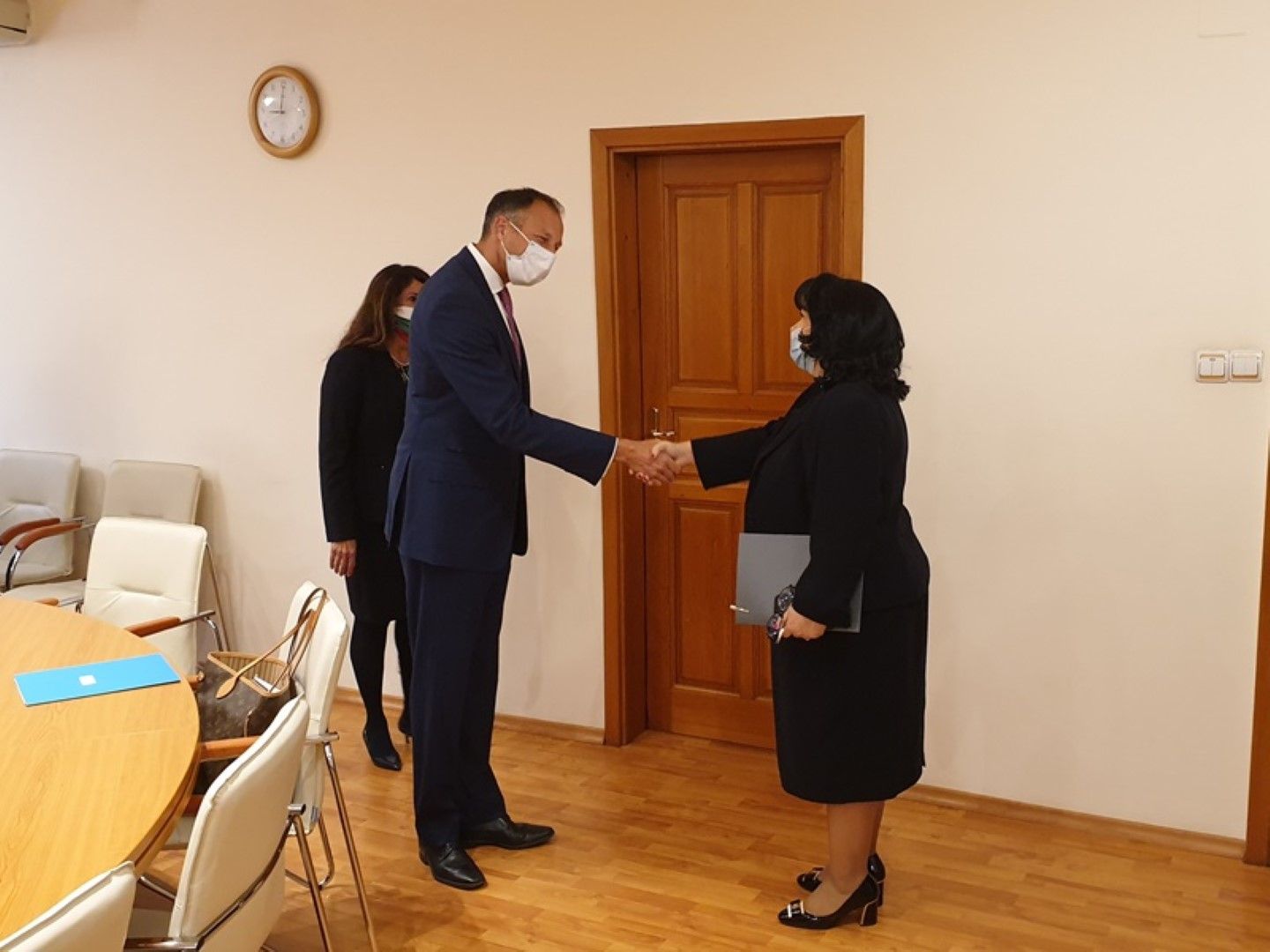 Помощник държавният секретар на САЩ Франк Фънън се срещна на 1 октомври в София с министър Теменужка Петкова и обсъди въпроса за доставка на американско ядрено гориво