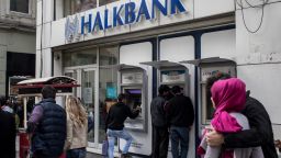 След отказа на турските банки от "Мир" Кремъл агитира Анкара да възпре натиска на САЩ