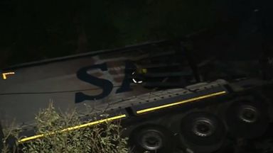 Починал е шофьорът на товарният автомобил който падна от 5