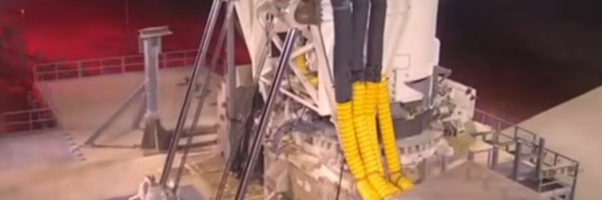 Товарният космически кораб "Сигнус" занесе чери домати и портокали към МКС (видео)
