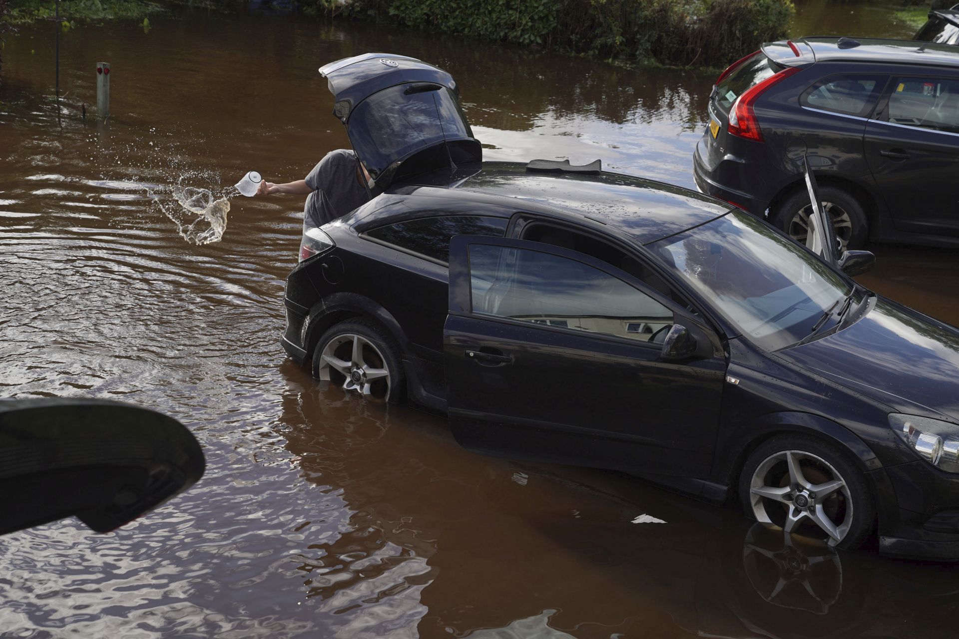 Наводнения и във Великобритания