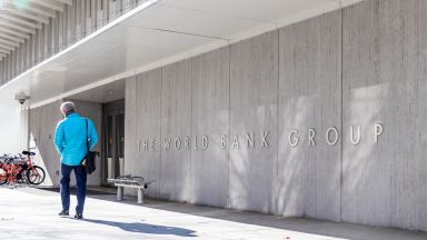 Световната банка готова да нулира дългове на бедни държави