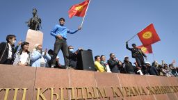 Премиерът и председателят на парламента на Киргизстан подадоха оставка