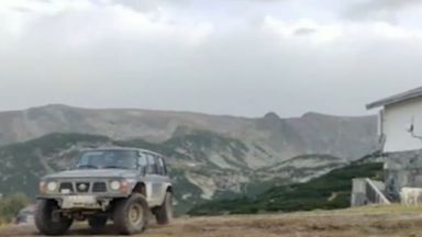 Джиповете пак са в парк Рила Туристи са заснели през