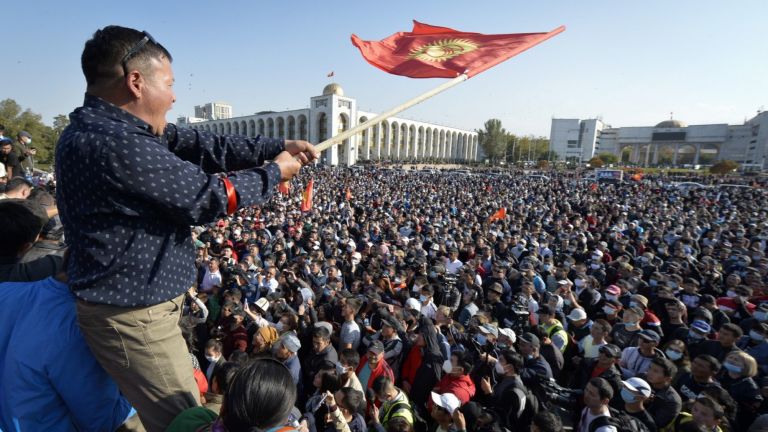 Централната избирателна комисия (ЦИК) на Киргизстан анулира резултатите от произведените