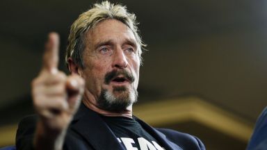 Джон Макафи създателят на прочутата антивирусна програма MCAFEE бе открит мъртъв