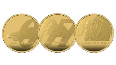 Кралският монетен двор пусна монета от серията за Джеймс Бонд със скрито послание