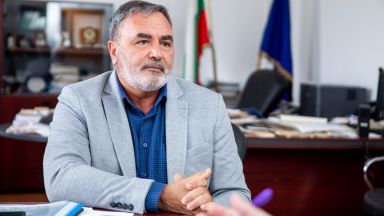 Доц д р Ангел Кунчев е роден на 19 октомври 1959