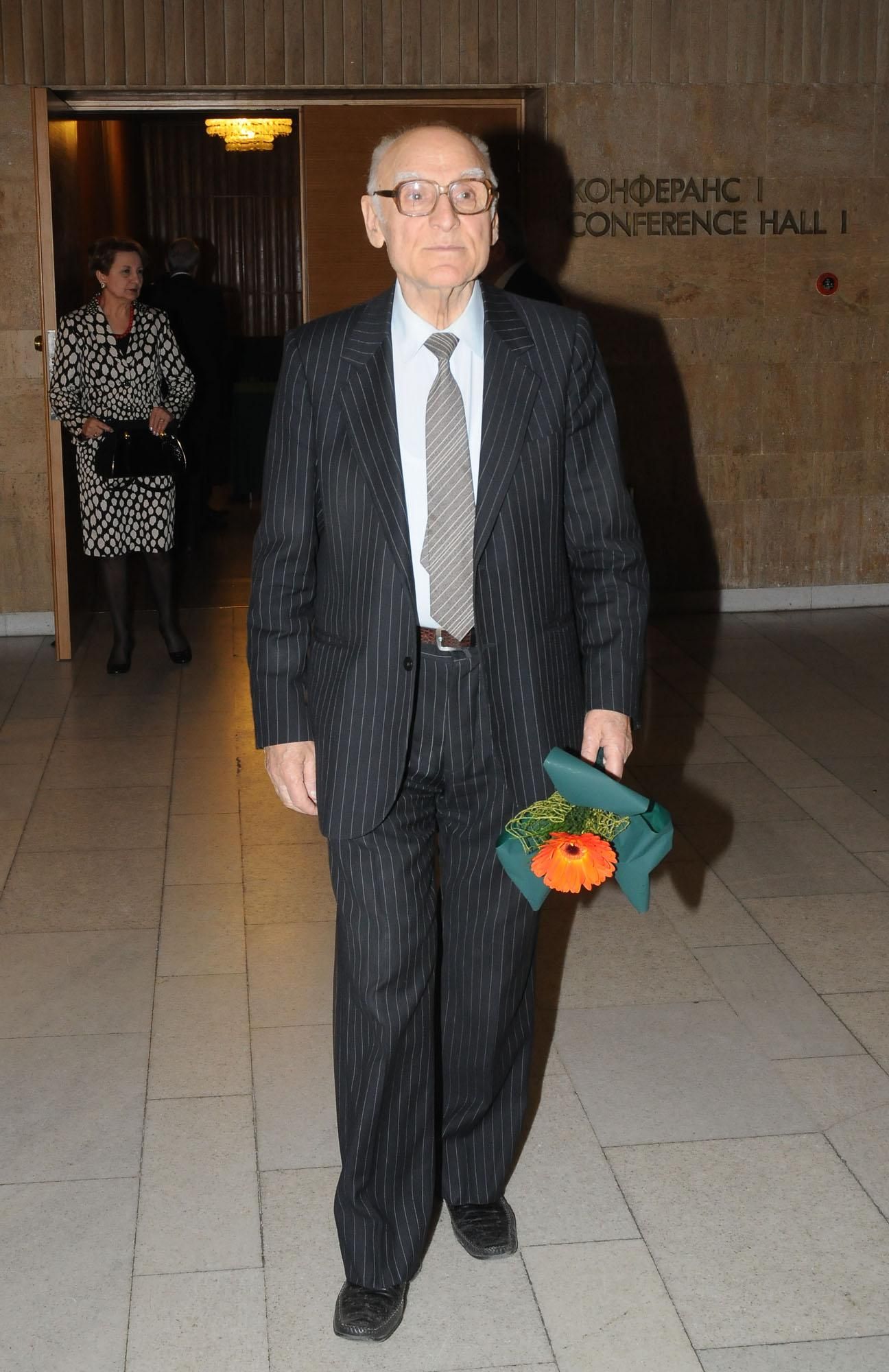 Gen. Atanas Semerdzhiev arrives at the reception on the occasion of the 80th anniversary of Gen. Lyuben Gotsev