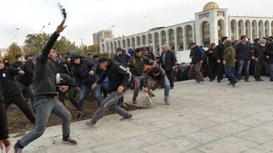 Бившият президент на Киргизстан Алмазбек Атамбаев оцеля днес при покушение