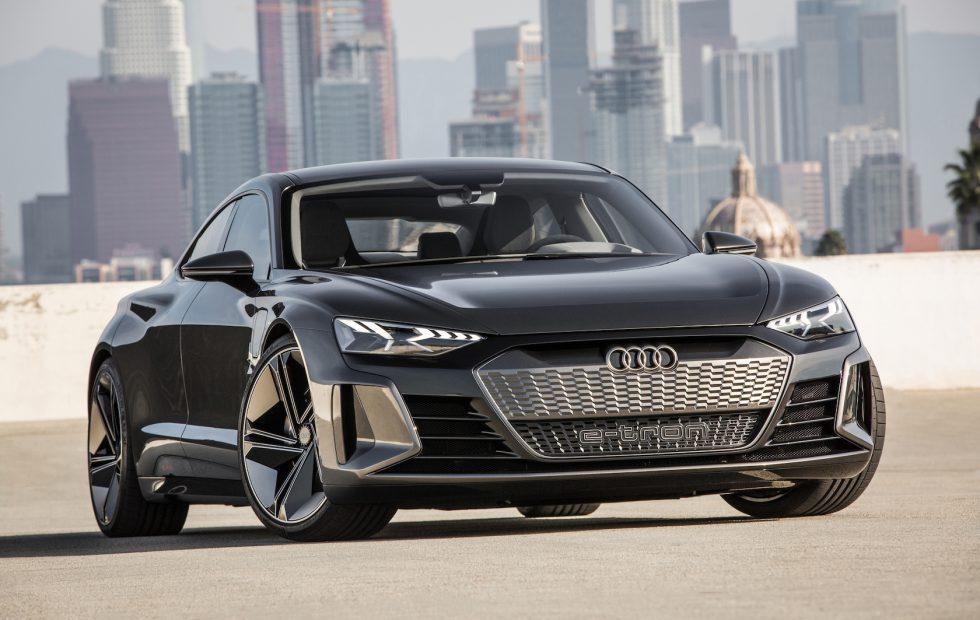 Audi увеличава пробега и мощността на e-tron