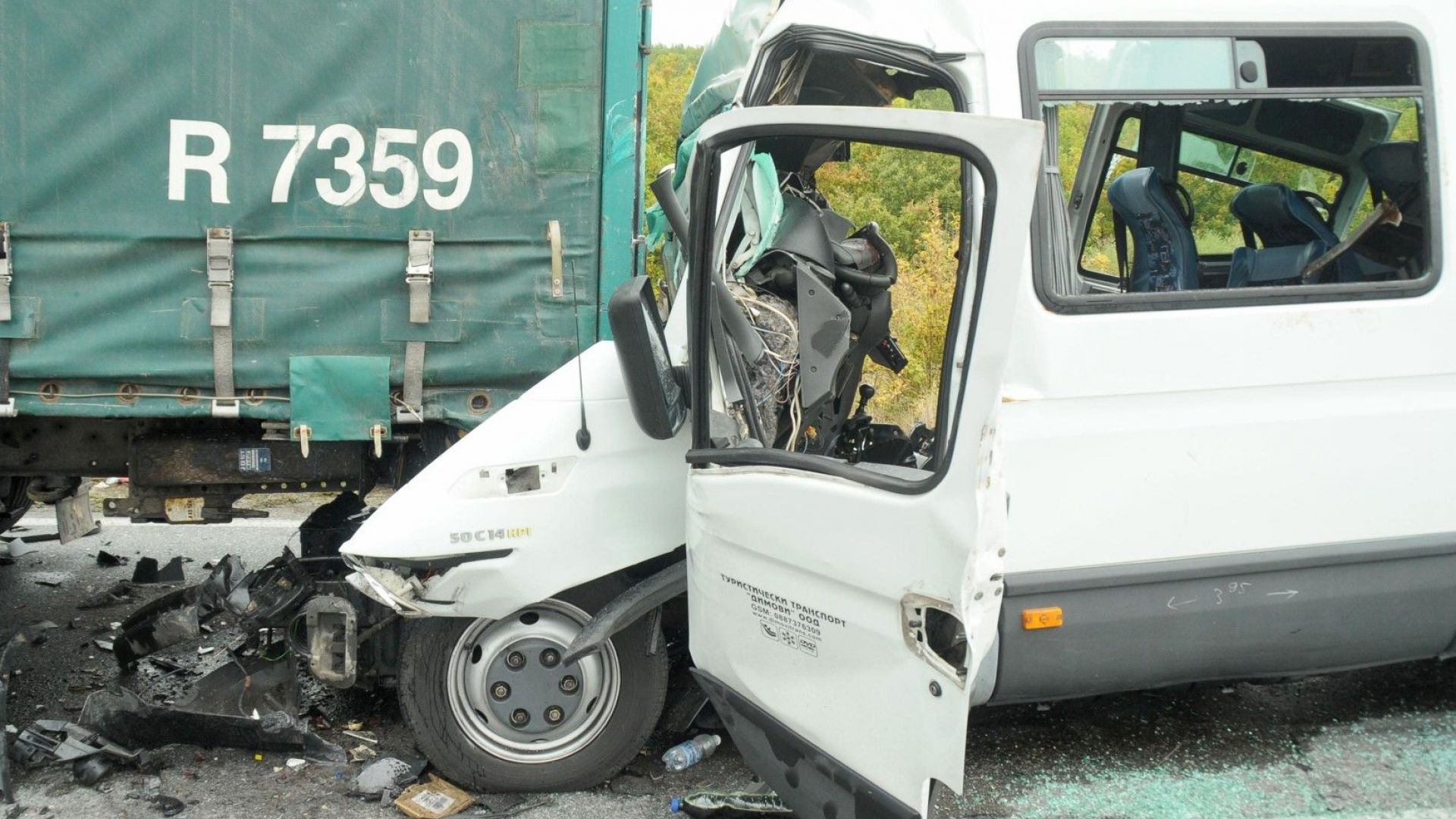 Обвиниха шофьора на украинския тир за катастрофата с пътническия микробус
