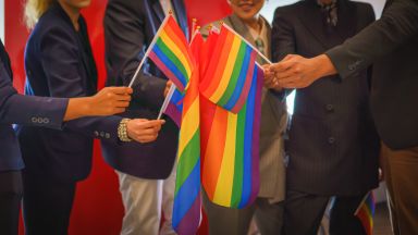 Стотици базирани в Калифорния корпорации трябва да имат директори от