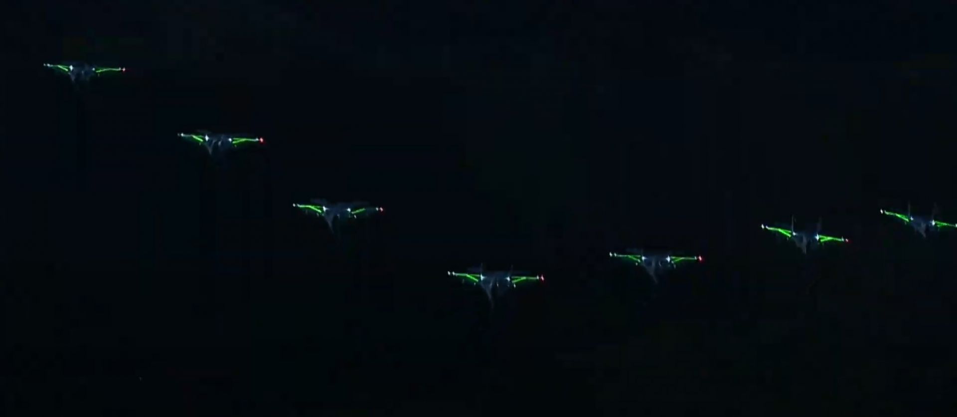 МиГ-29 с LED светлини