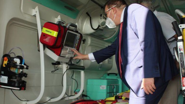 20 центъра за спешна медицинска помощ получават 28 оборудвани линийки