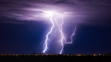 Порои и бури удрят 6 области, жълт код - в останалата част на страната