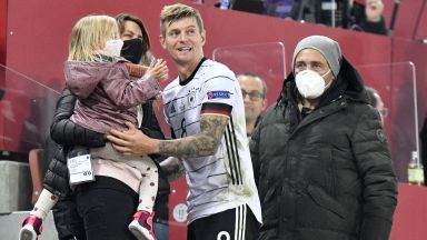 Германия с ново зрелищно 3:3, испанците загубиха за първи път от почти 2 г. (Резултати)