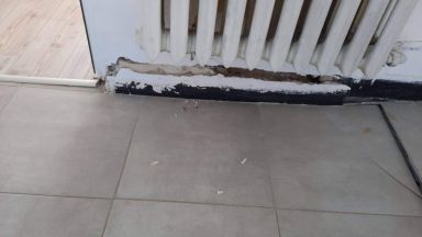 Част от пода във фоайето на старата сграда на ДГ