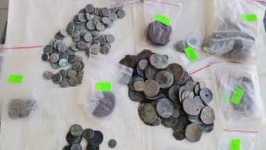 Задържаха мъже за лихварство наркотици и контрабанда на артефакти Арестите