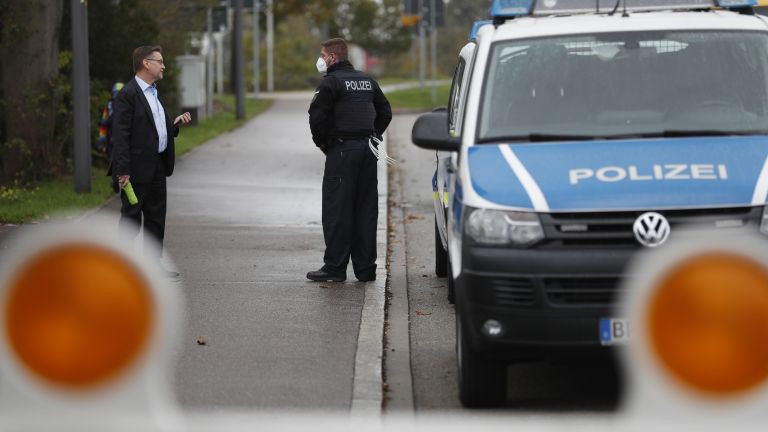 Премиерът на Норвегия Ерна Солберг обяви днес, че от полунощ