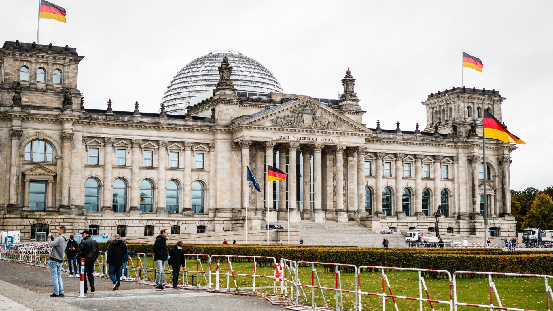 Берлински съд отмени ограниченията на работното време в барове и ресторанти