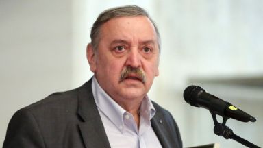 Тодор Кантарджиев: Министър Стойчо Кацаров е опасен за здравната система