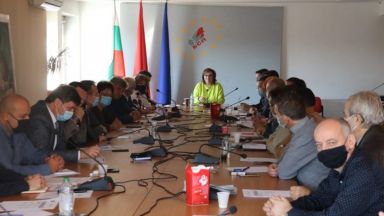Председателят на БСП Корнелия Нинова заяви пред Изпълнителното бюро на