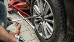 КЗП започва проверки на търговците на автомобилни гуми