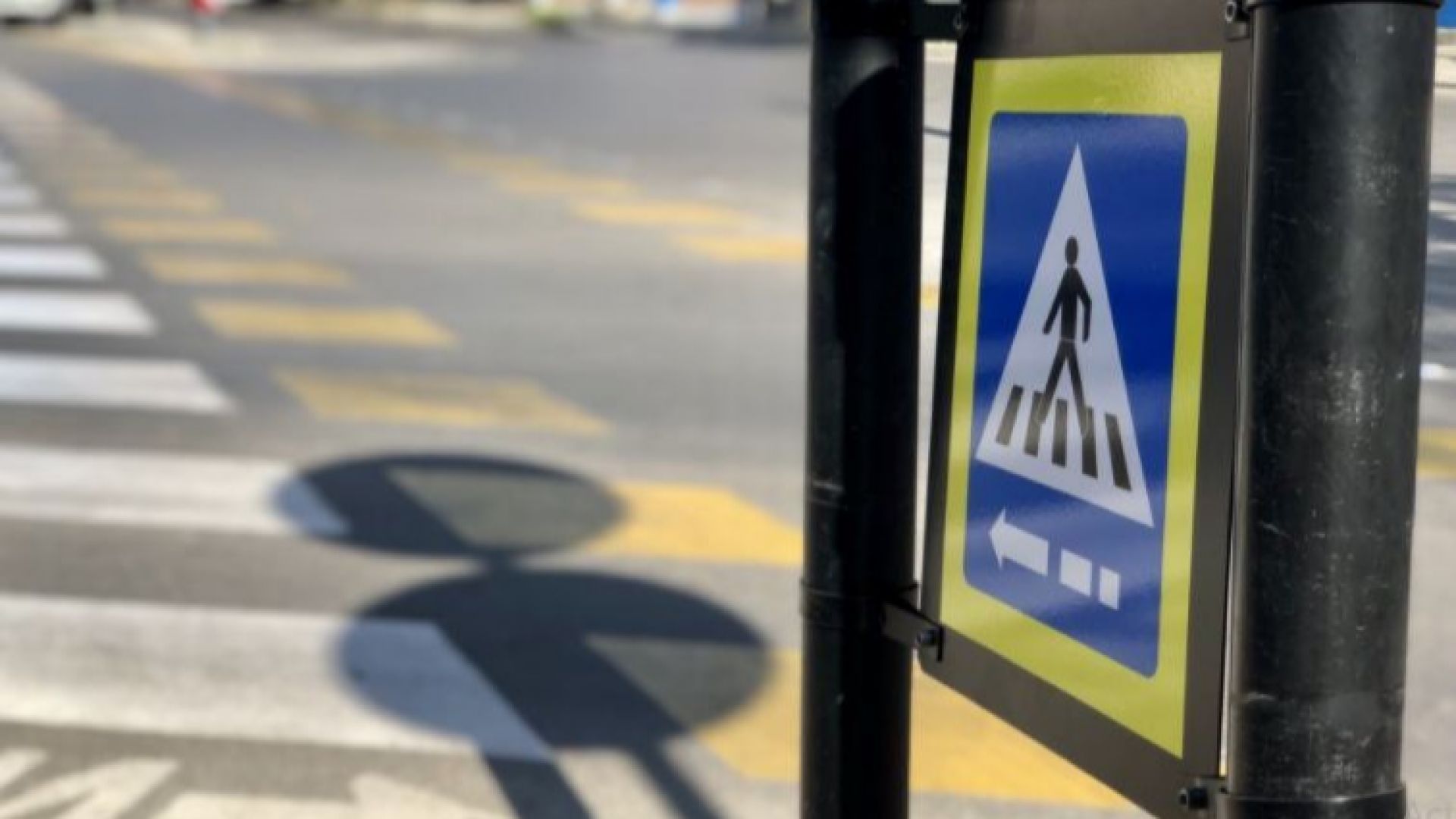 Монтират интелигентни пешеходни пътеки за незрящи във Варна