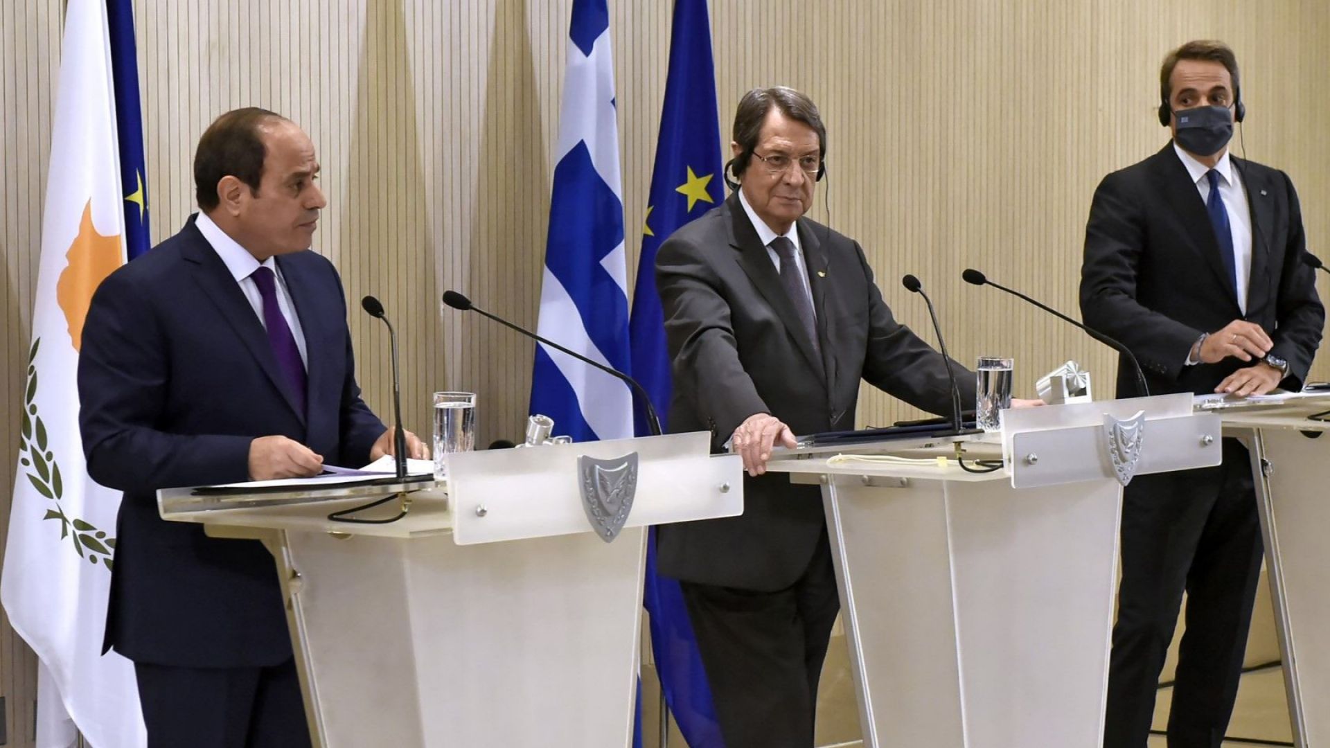 Гърция помоли страните от ЕС да не продават оръжия на "агресивна Турция"